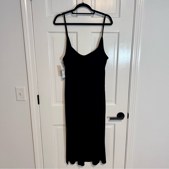 Abercrombie & Fitch | Low Back Ribbed Knit Midi
Dress, Black, Size XXL - NWT - Picture 5 of 10